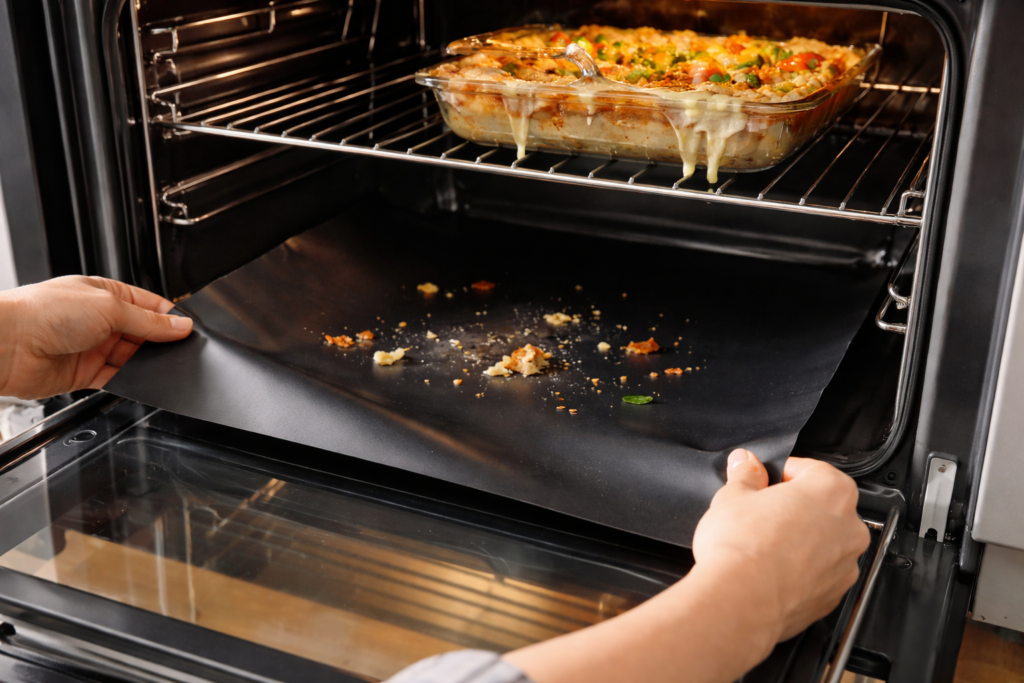 using-oven-liners.